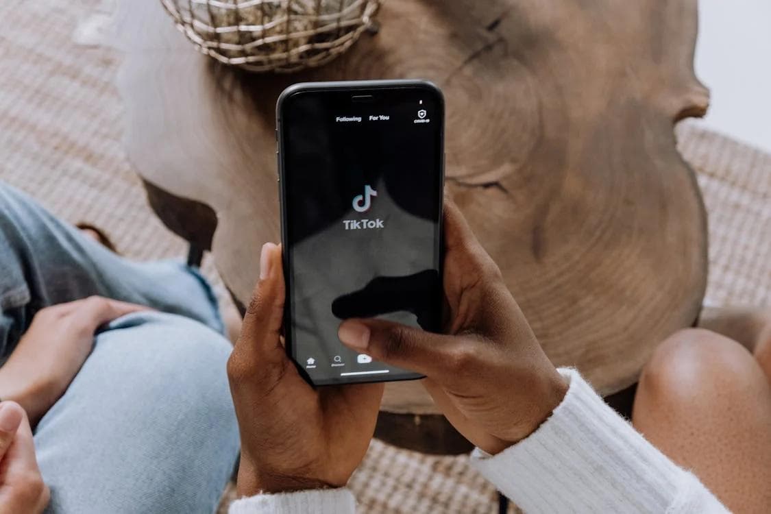 TikTok Ads: Cum Să-ți Promovezi Afacerea pe Cea Mai Populară Platformă Video
